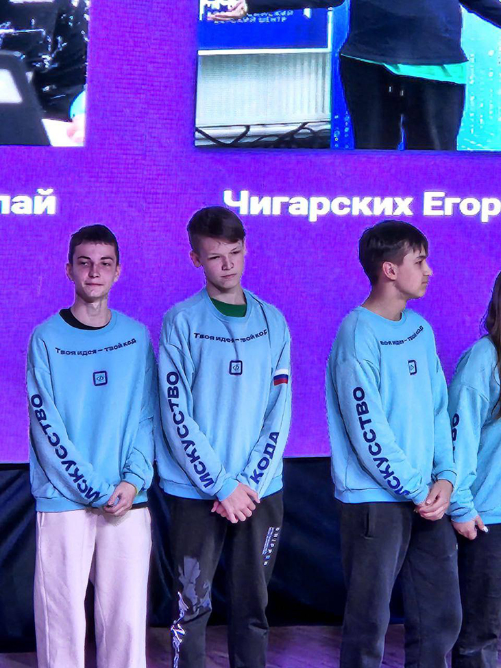 43екаккгнааеукпв.jpg